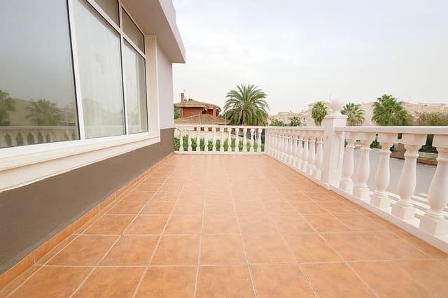 3 bedroom Villa for sale in Aguilas with garage - € 325,900 (Ref: 9892799)