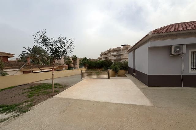 3 bedroom Villa for sale in Aguilas with garage - € 325,900 (Ref: 9892799)
