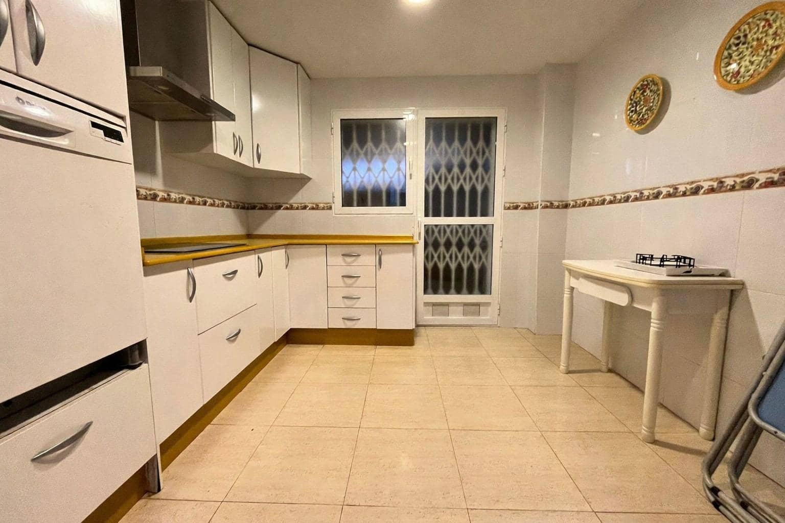 4 makuuhuone Huoneisto myytävänä paikassa Aguilas mukana 
autotalli - 290 000 € (Ref: 9892805)