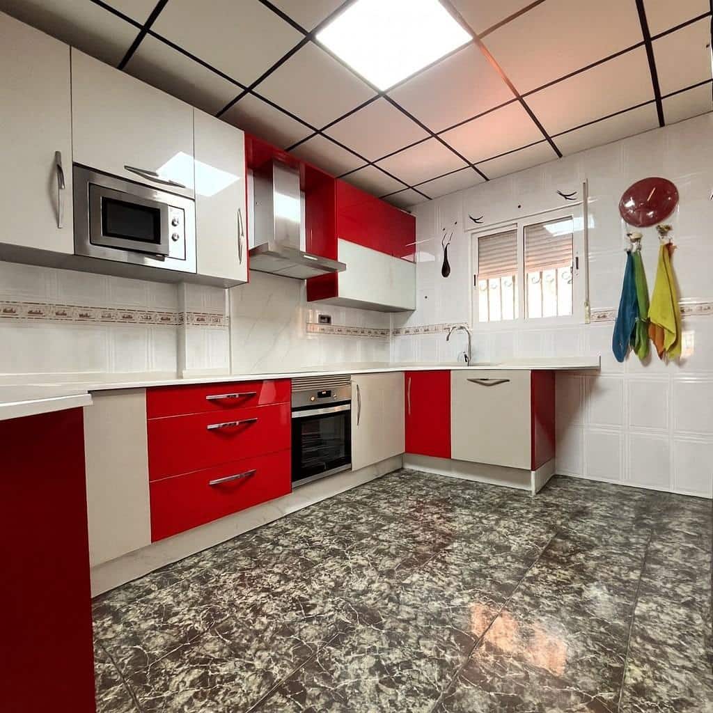 4 bedroom Villa for sale in Aguilas with garage - € 345,000 (Ref: 9892808)
