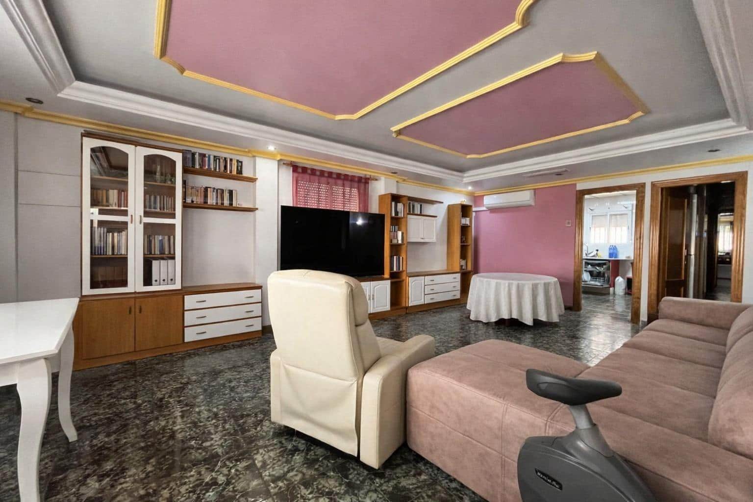 4 bedroom Villa for sale in Aguilas with garage - € 345,000 (Ref: 9892808)