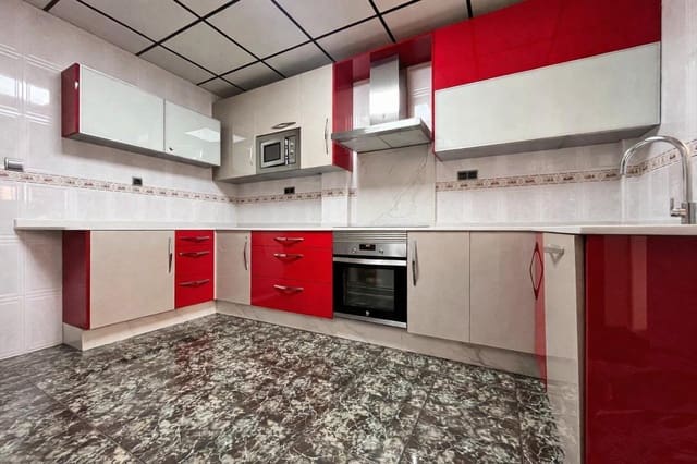4 bedroom Villa for sale in Aguilas with garage - € 345,000 (Ref: 9892808)
