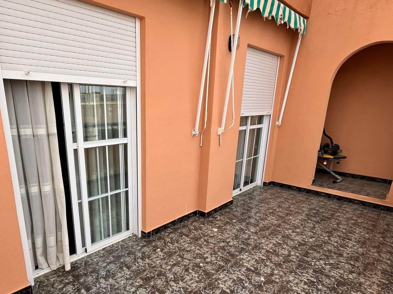 4 bedroom Villa for sale in Aguilas with garage - € 345,000 (Ref: 9892808)