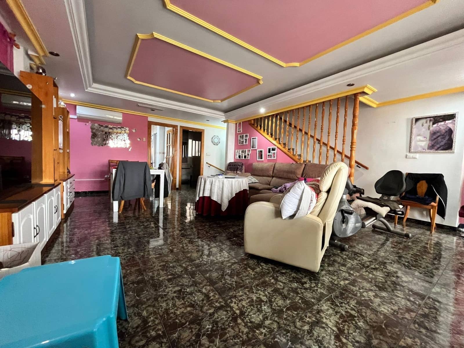 4 bedroom Villa for sale in Aguilas with garage - € 345,000 (Ref: 9892808)