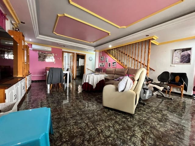 4 bedroom Villa for sale in Aguilas with garage - € 345,000 (Ref: 9892808)