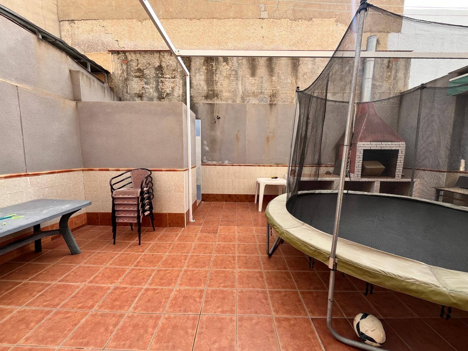 4 bedroom Villa for sale in Aguilas with garage - € 345,000 (Ref: 9892808)