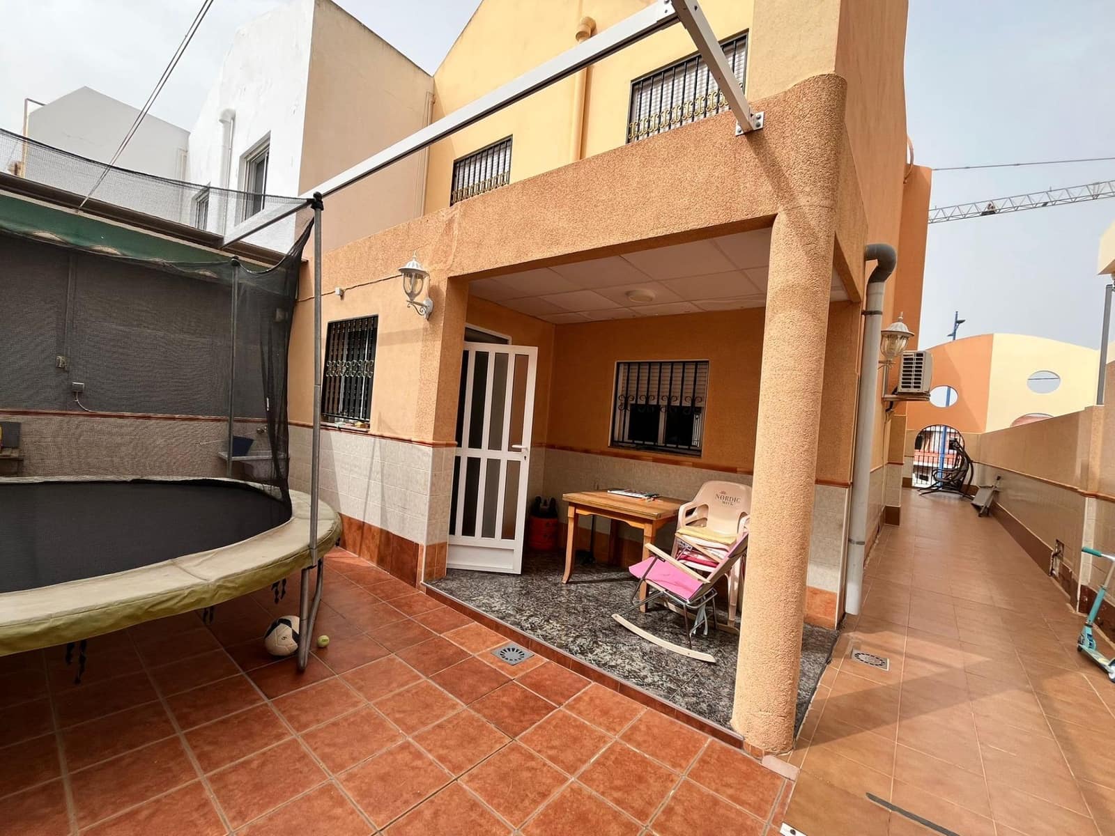 4 bedroom Villa for sale in Aguilas with garage - € 345,000 (Ref: 9892808)