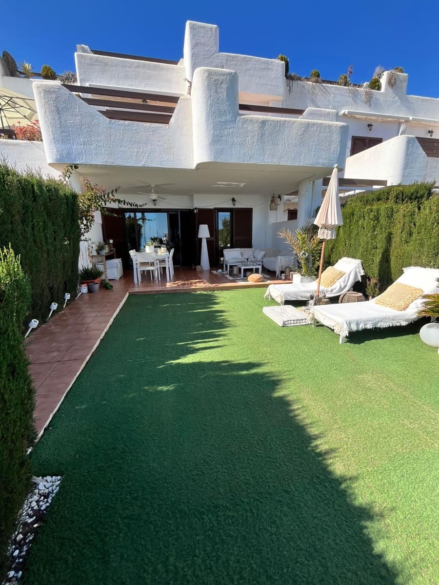 3 soveværelse Byhus til salg i San Juan de los Terreros med garage - € 450.000 (Ref: 9892809)
