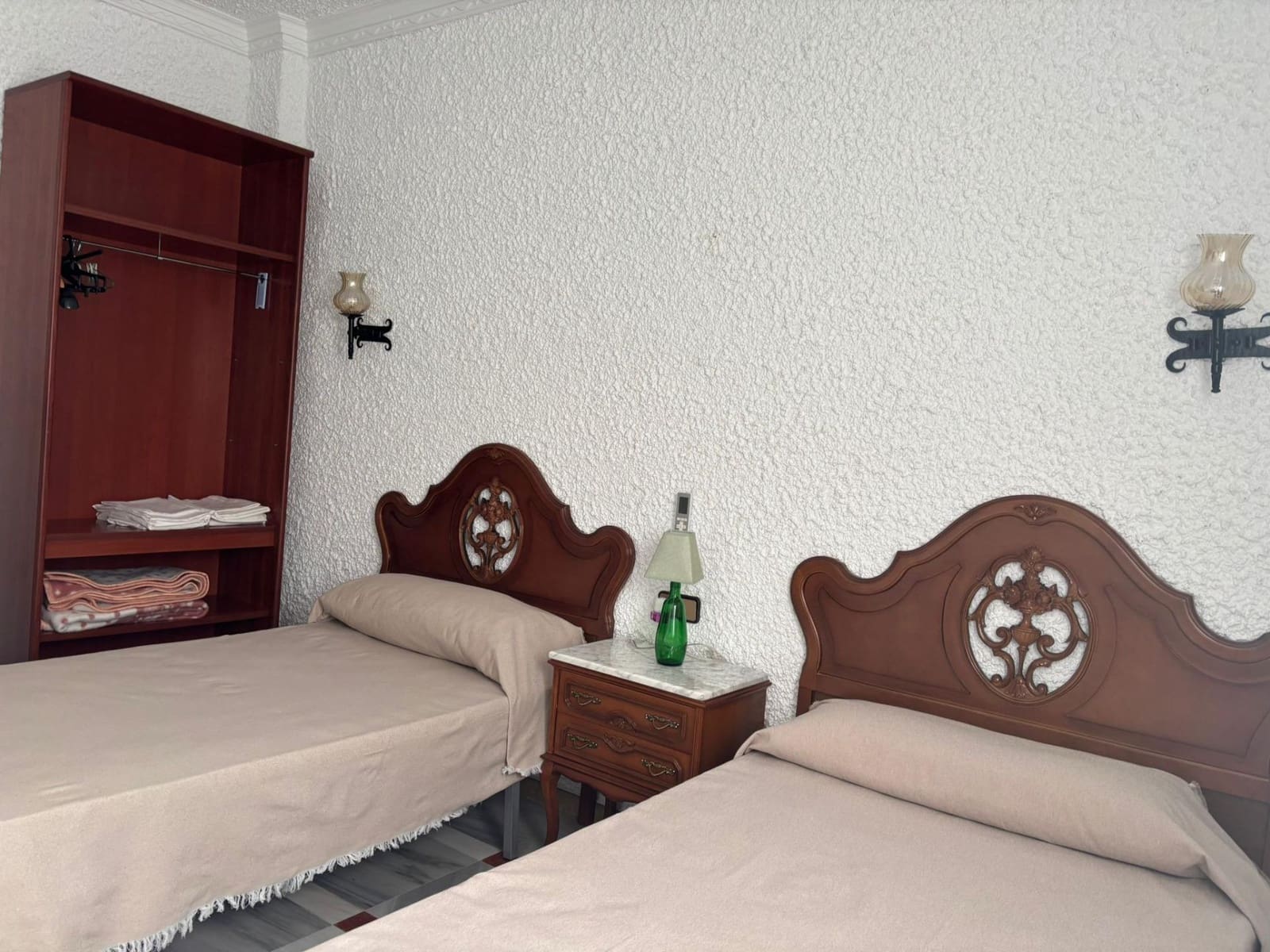 10 sypialnia Willa na sprzedaż w Cullar z basenem garażem - 289 900 € (Ref: 9892813)