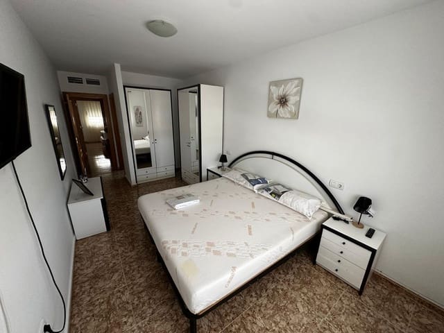 Piso de 4 habitaciones en Aguilas en venta - 149.900 € (Ref: 9892820)