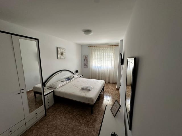 Piso de 4 habitaciones en Aguilas en venta - 149.900 € (Ref: 9892820)