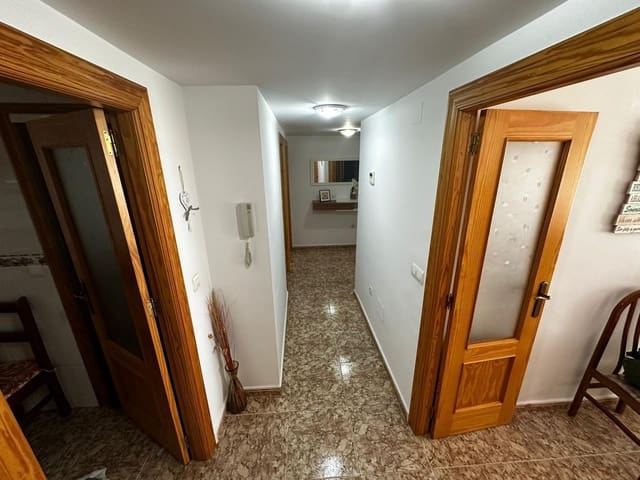 Piso de 4 habitaciones en Aguilas en venta - 149.900 € (Ref: 9892820)