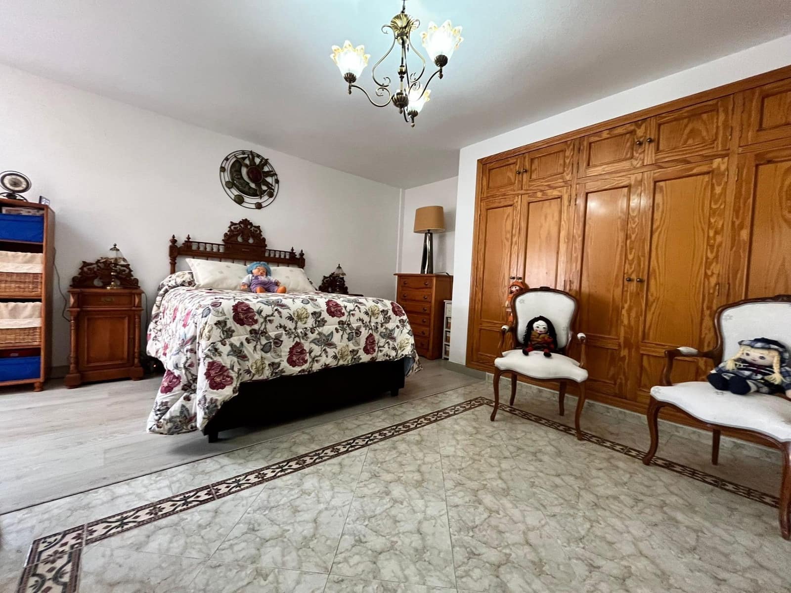 Chalet de 4 habitaciones en Los Collados en venta con garaje - 339.900 € (Ref: 9892823)