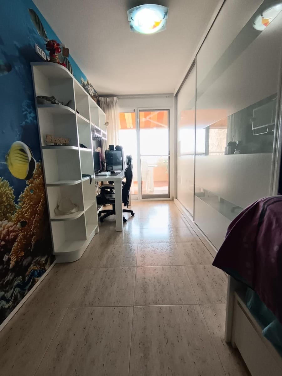 3 makuuhuone Asunto myytävänä paikassa Aguilas mukana uima-altaan 
autotalli - 360 000 € (Ref: 9892826)