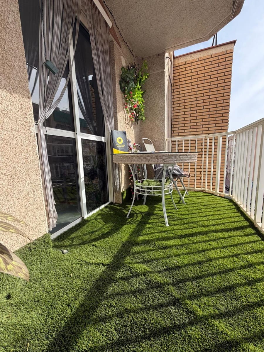 Piso de 3 habitaciones en Aguilas en venta - 152.900 € (Ref: 9892828)