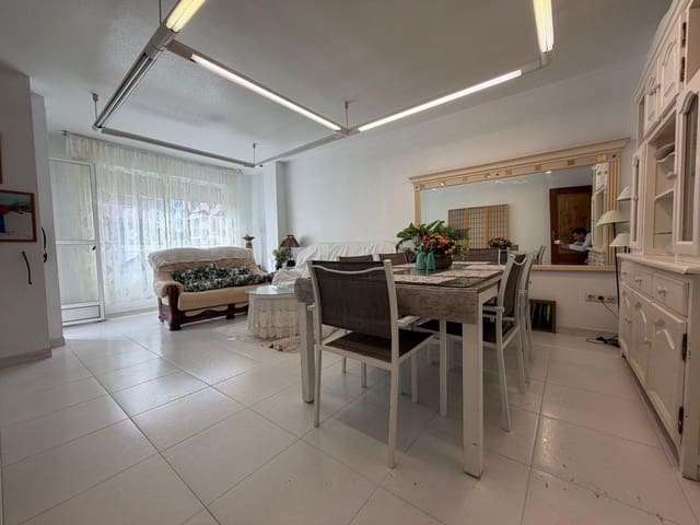 Piso de 3 habitaciones en Aguilas en venta - 152.900 € (Ref: 9892828)