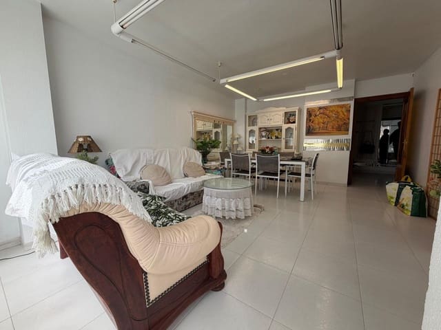Piso de 3 habitaciones en Aguilas en venta - 152.900 € (Ref: 9892828)