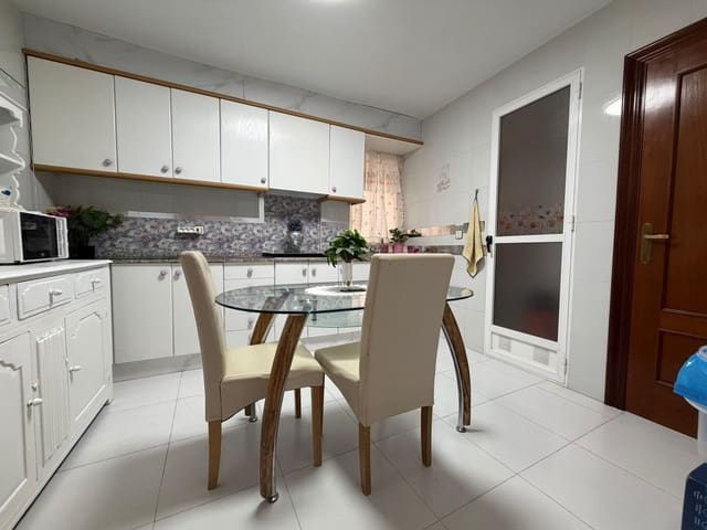 Piso de 3 habitaciones en Aguilas en venta - 152.900 € (Ref: 9892828)