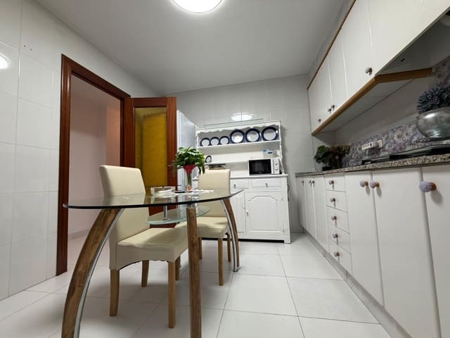 Piso de 3 habitaciones en Aguilas en venta - 152.900 € (Ref: 9892828)