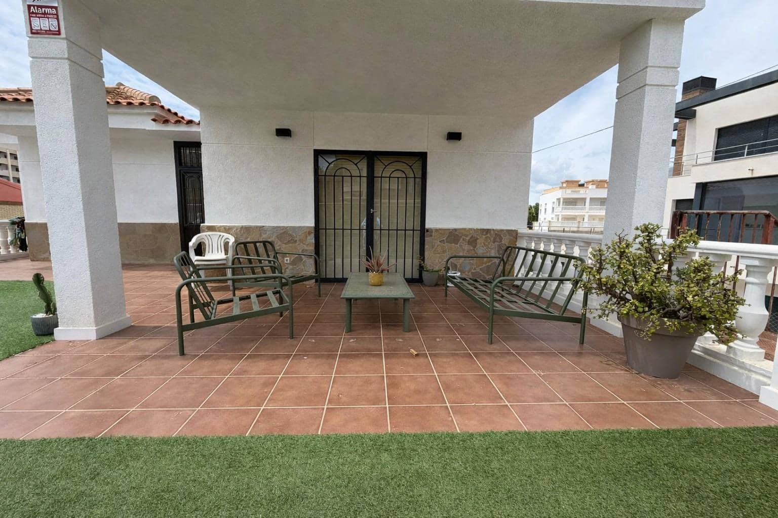 5 sovrum Villa till salu i Calarreona med pool garage - 485 000 € (Ref: 9892836)