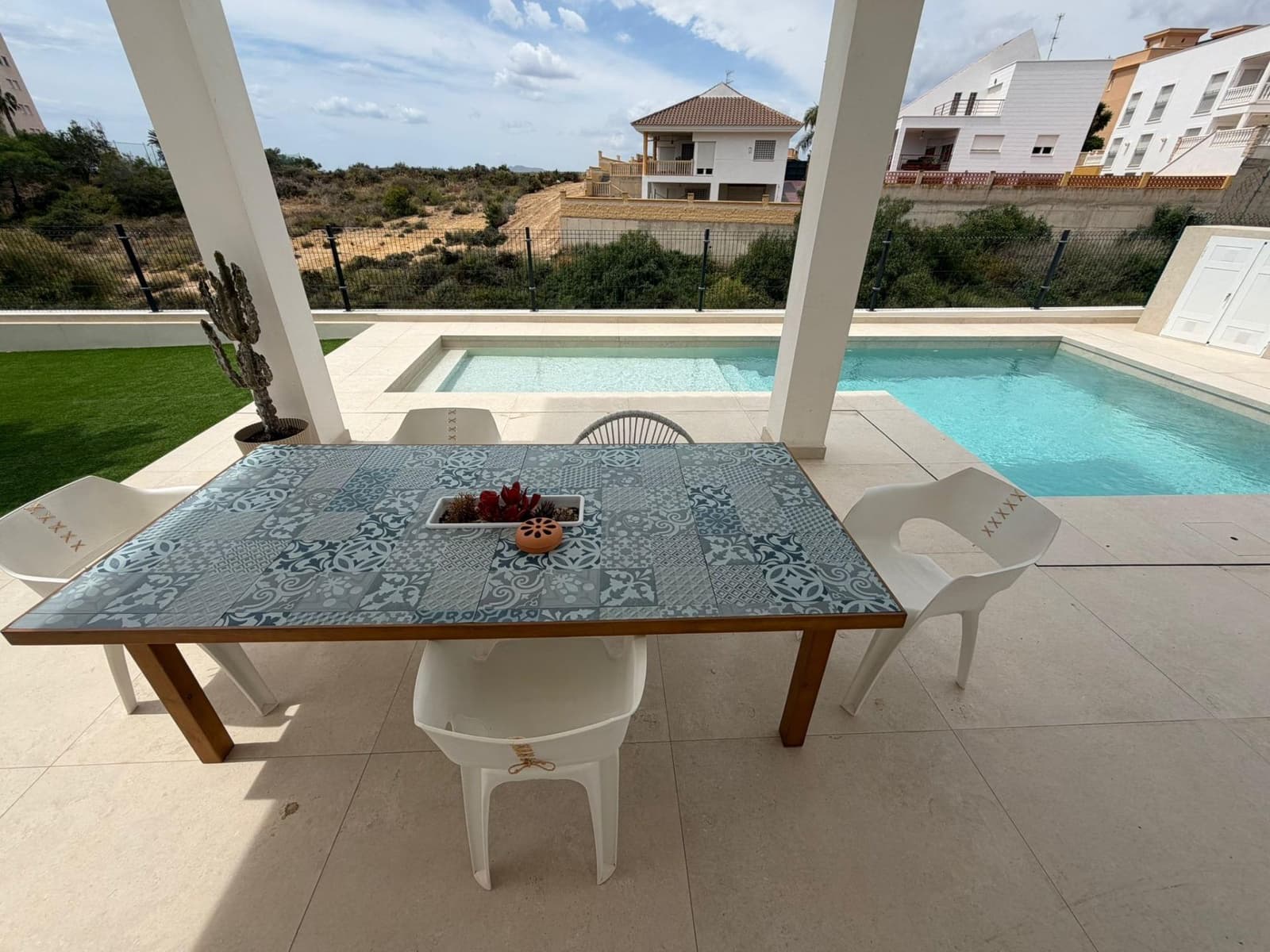 5 sovrum Villa till salu i Calarreona med pool garage - 485 000 € (Ref: 9892836)