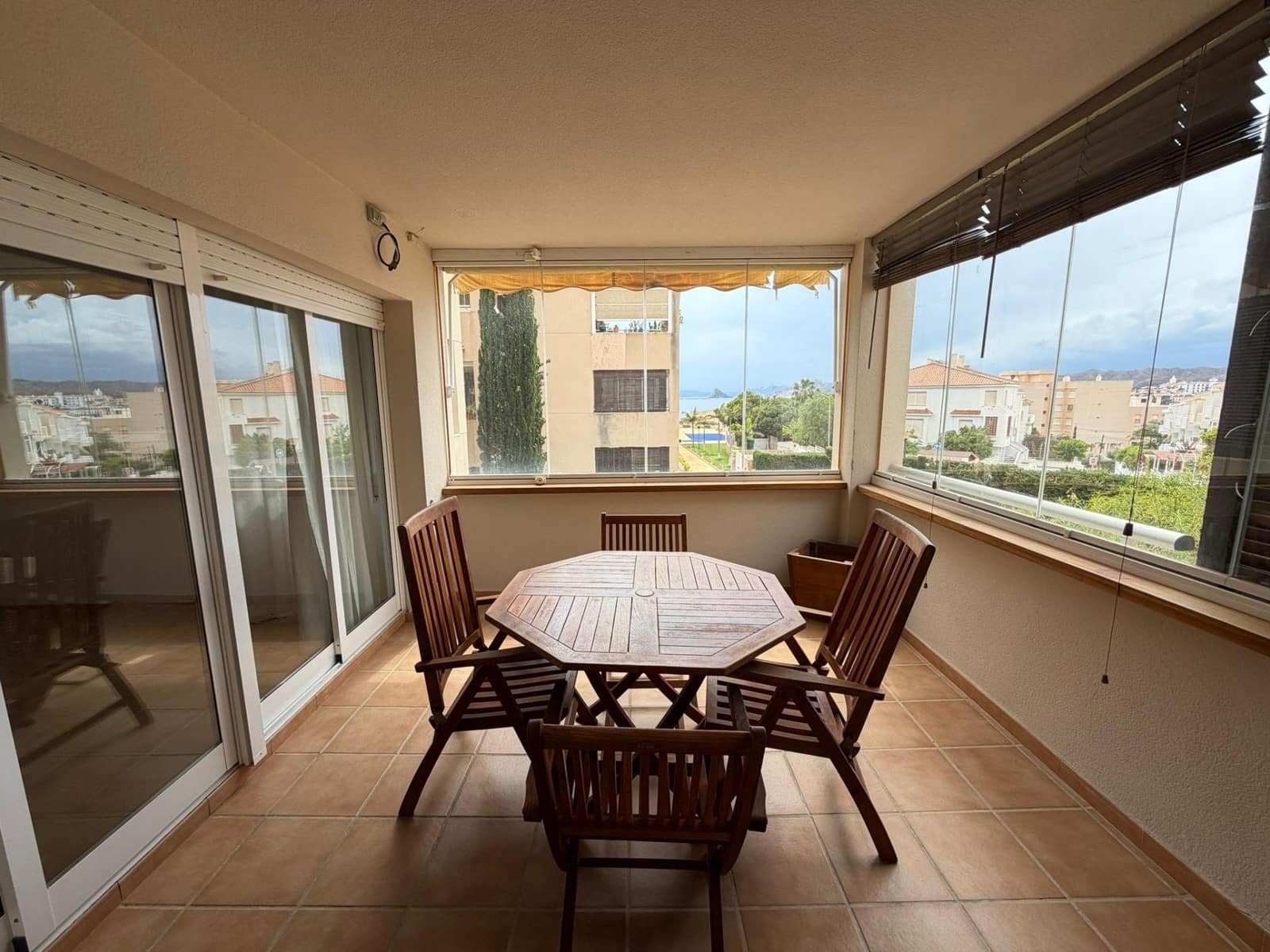 Piso de 3 habitaciones en Calabardina en venta con piscina garaje - 239.900 € (Ref: 9892841)