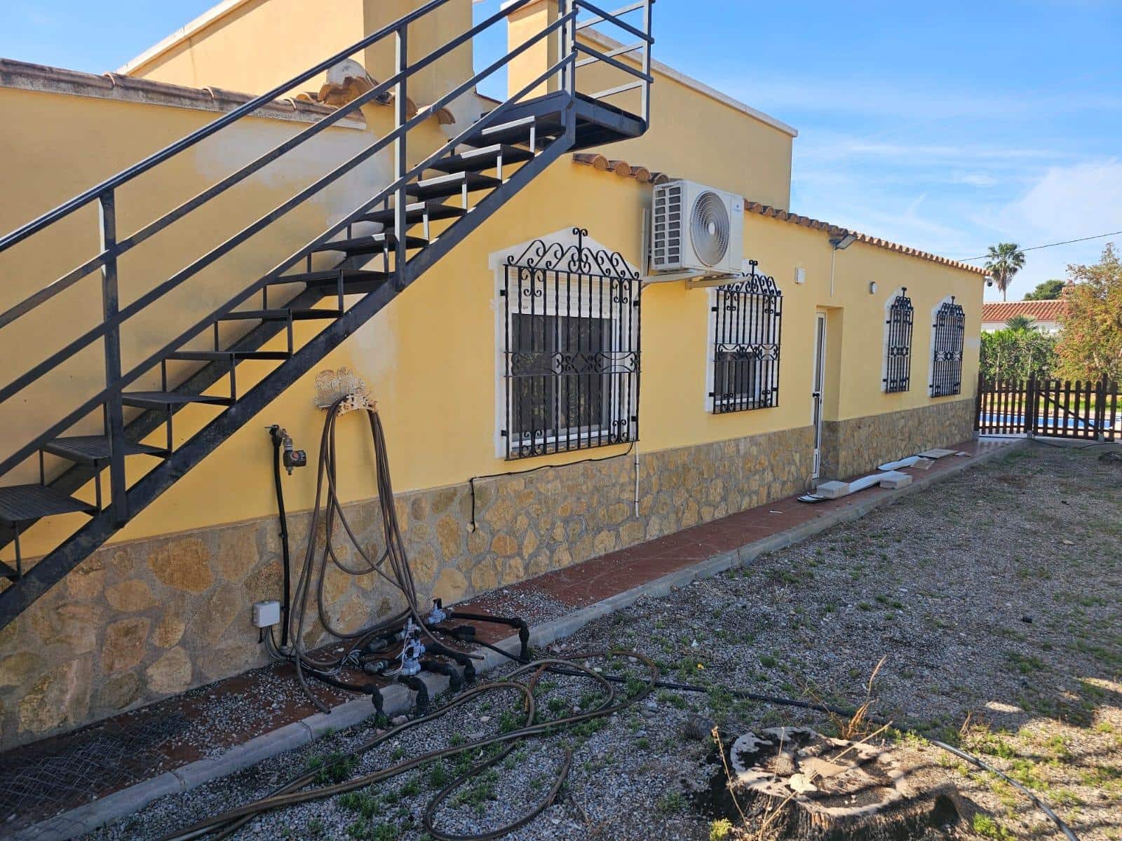 3 soveværelse Finca/Landehus til salg i Aguilas med swimmingpool garage - € 250.000 (Ref: 9892848)