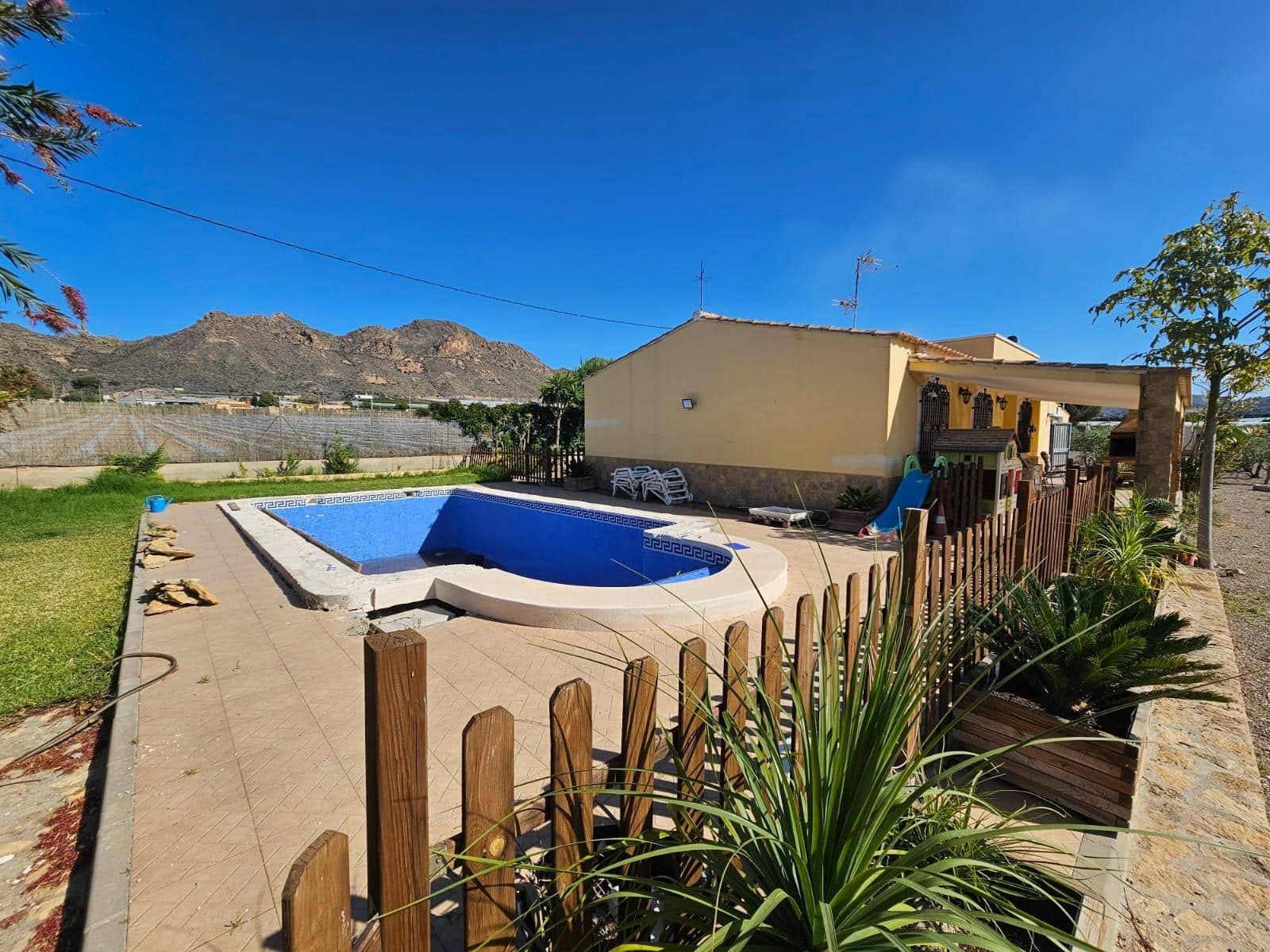 3 soveværelse Finca/Landehus til salg i Aguilas med swimmingpool garage - € 250.000 (Ref: 9892848)