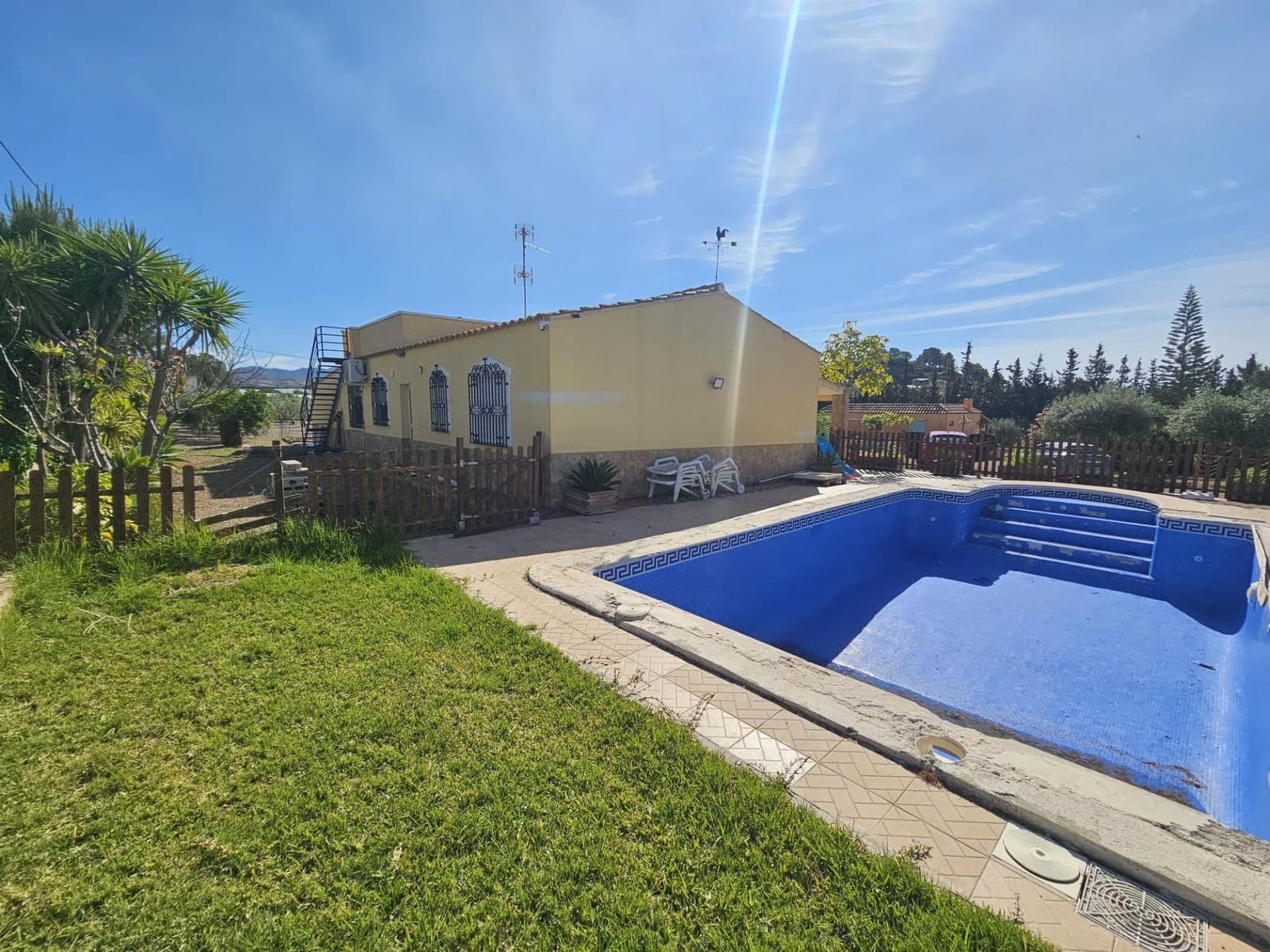 3 soveværelse Finca/Landehus til salg i Aguilas med swimmingpool garage - € 250.000 (Ref: 9892848)