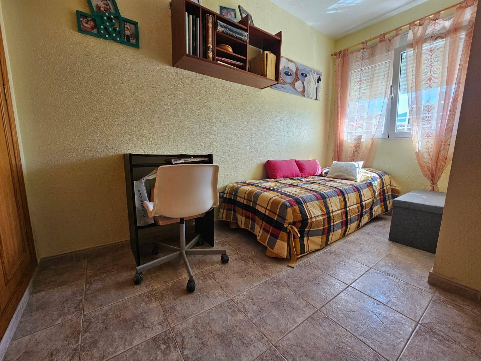 Chalet de 4 habitaciones en Calabardina en venta con garaje - 335.000 € (Ref: 9892849)