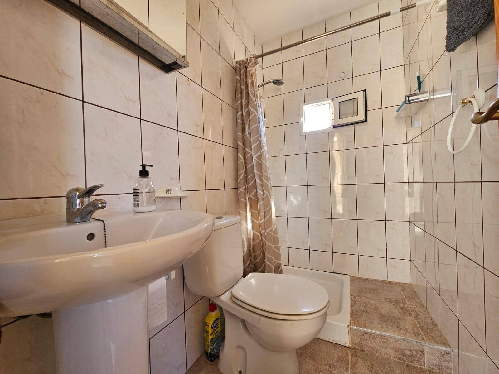 Chalet de 4 habitaciones en Calabardina en venta con garaje - 335.000 € (Ref: 9892849)