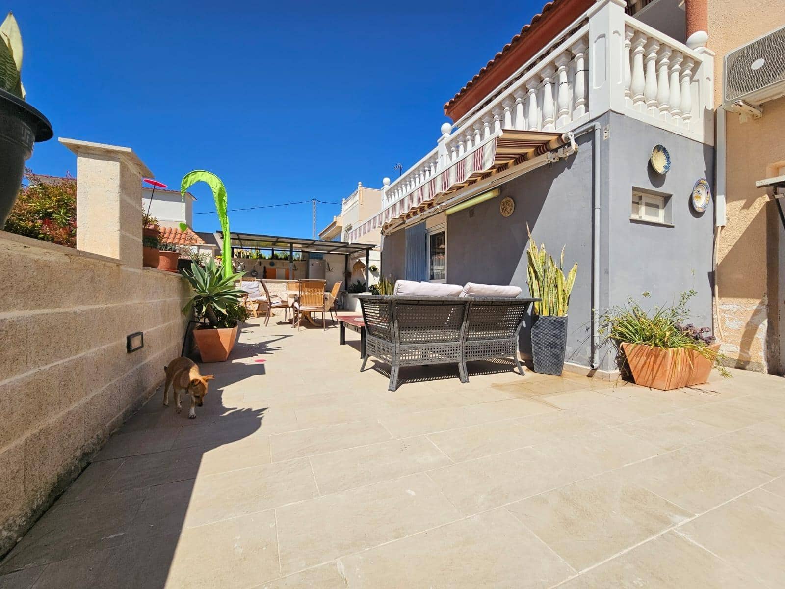 Chalet de 4 habitaciones en Calabardina en venta con garaje - 335.000 € (Ref: 9892849)