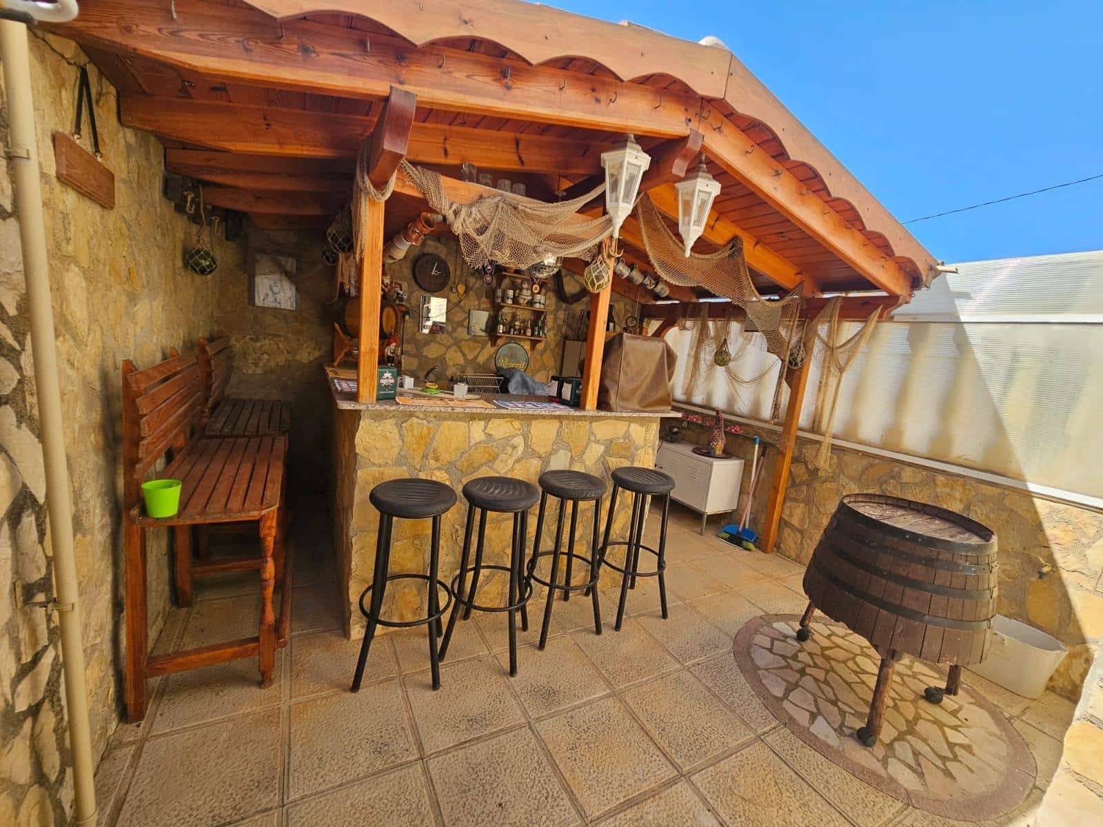 4 bedroom Villa for sale in Calabardina with pool garage - € 450,000 (Ref: 9892854)
