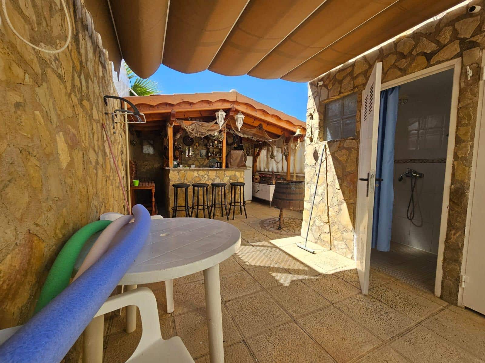 4 bedroom Villa for sale in Calabardina with pool garage - € 450,000 (Ref: 9892854)