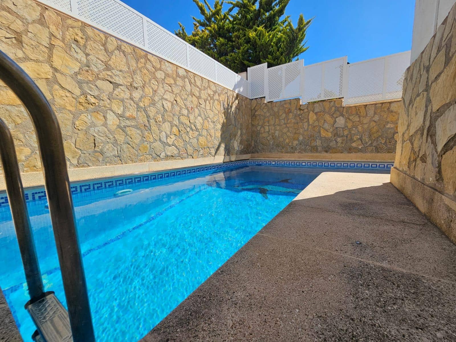 4 bedroom Villa for sale in Calabardina with pool garage - € 450,000 (Ref: 9892854)