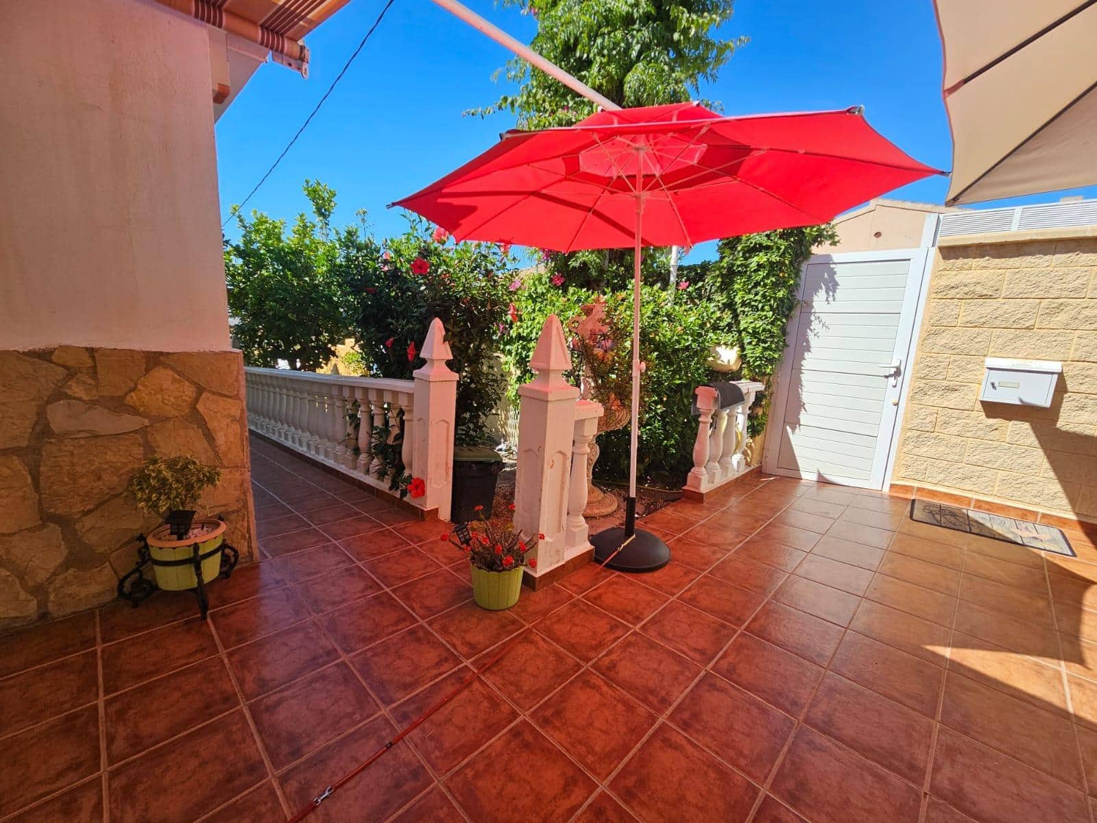 4 bedroom Villa for sale in Calabardina with pool garage - € 450,000 (Ref: 9892854)