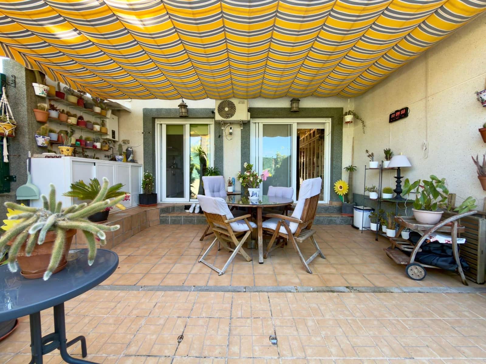 5 sovrum Semi-fristående Villa till salu i Calabardina med garage - 269 900 € (Ref: 9892866)