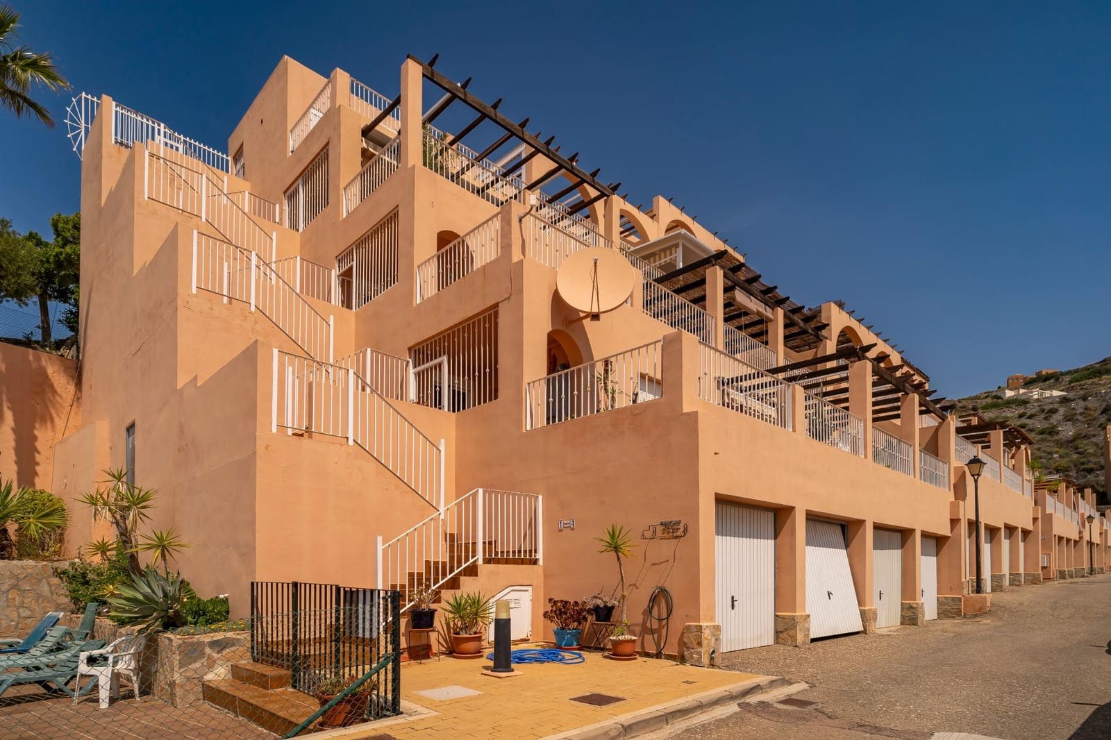 2 soverom Leilighet til salgs i Mojacar med svømmebasseng garasje - € 220 000 (Ref: 9939981)