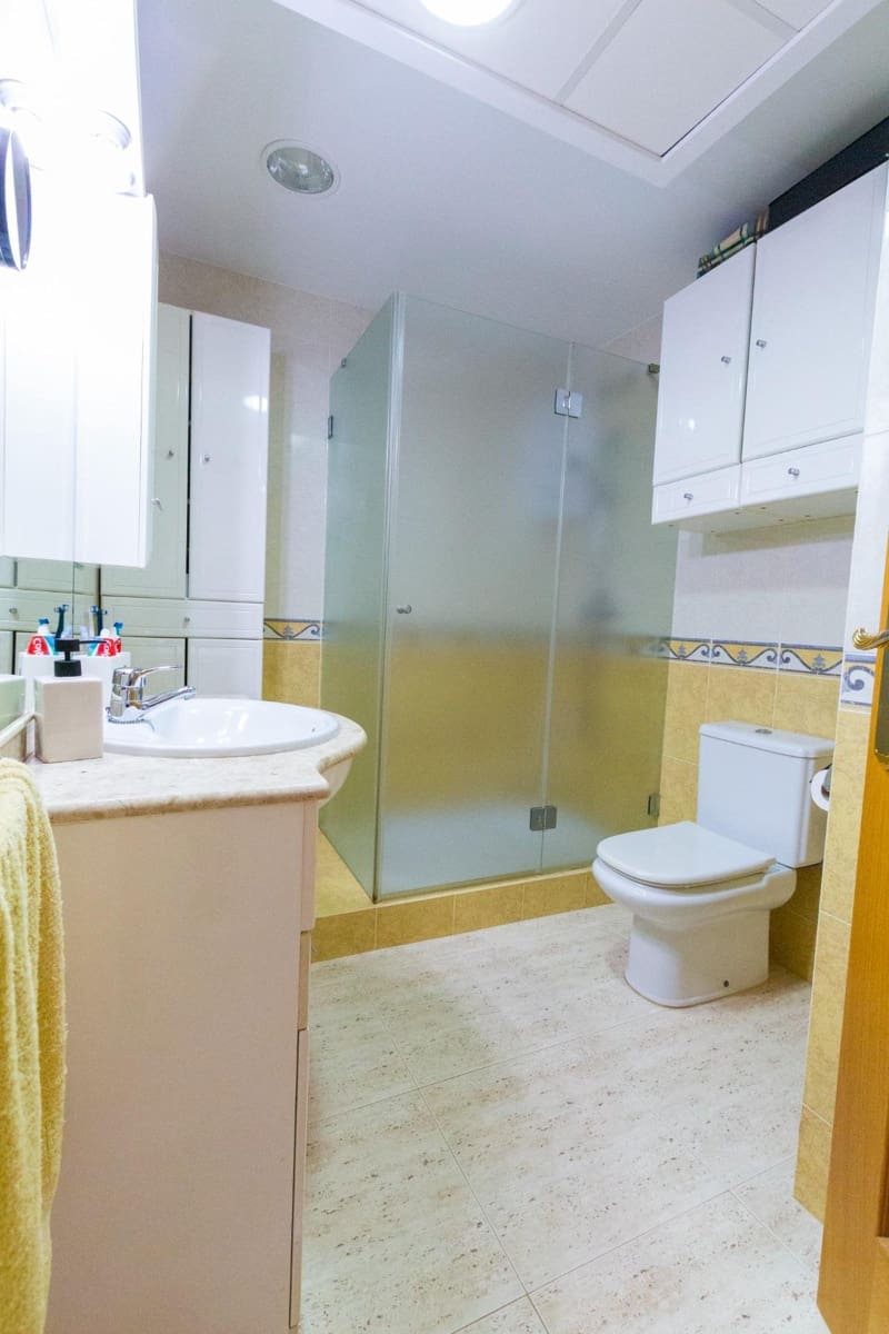 Piso de 3 habitaciones en Aguilas en venta con piscina garaje - 360.000 € (Ref: 9984994)