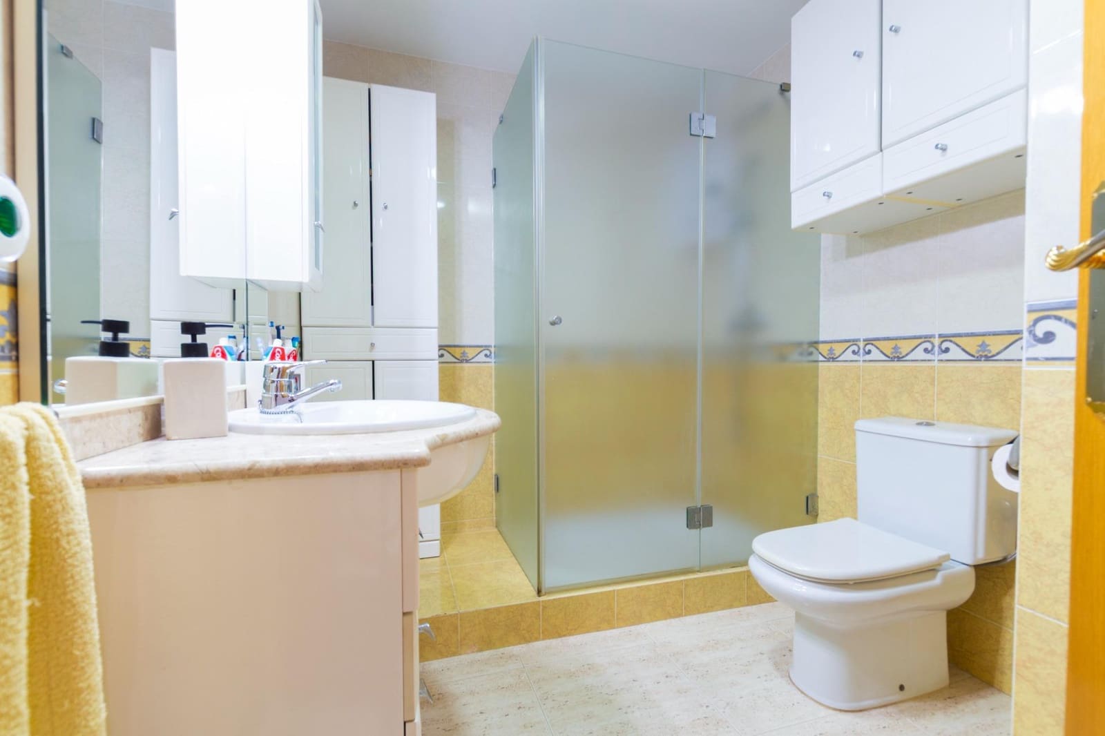 Piso de 3 habitaciones en Aguilas en venta con piscina garaje - 360.000 € (Ref: 9984994)