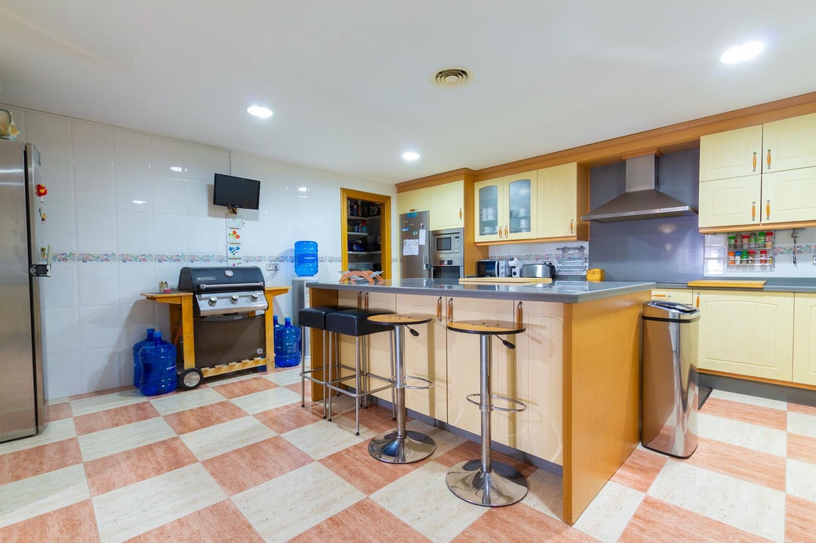 Piso de 3 habitaciones en Aguilas en venta con piscina garaje - 360.000 € (Ref: 9984994)