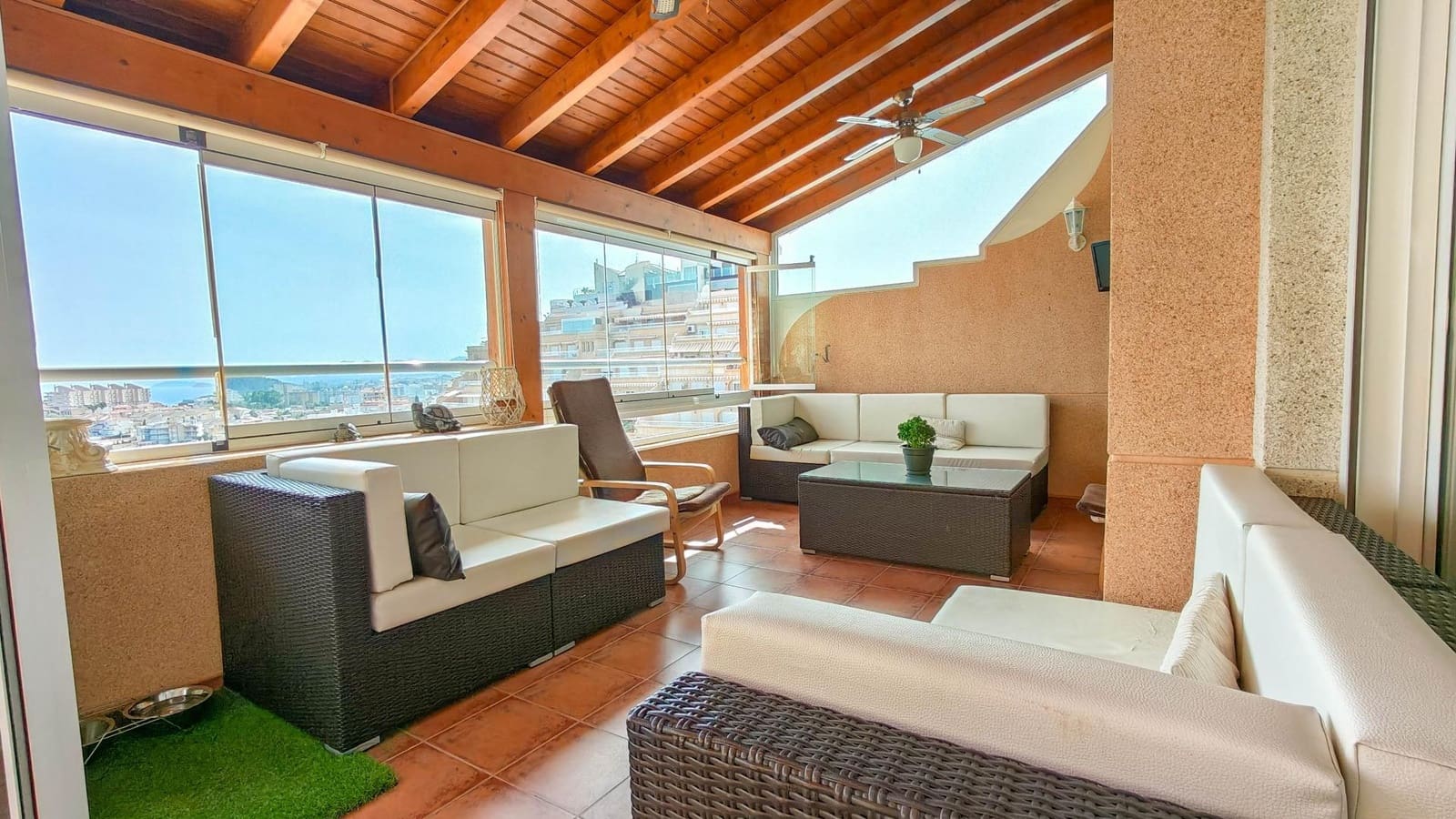 Piso de 3 habitaciones en Aguilas en venta con piscina garaje - 360.000 € (Ref: 9984994)