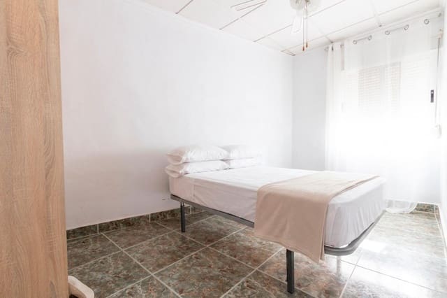 Casa de 3 habitaciones en Aguilas en venta - 120.000 € (Ref: 9998820)