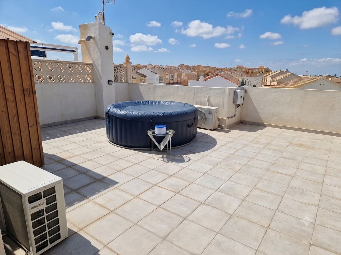 2 chambre Bungalow à vendre à Torrevieja avec piscine - 139 900 € (Ref: 10001303)
