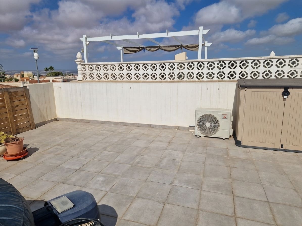 2 chambre Bungalow à vendre à Torrevieja avec piscine - 139 900 € (Ref: 10001303)