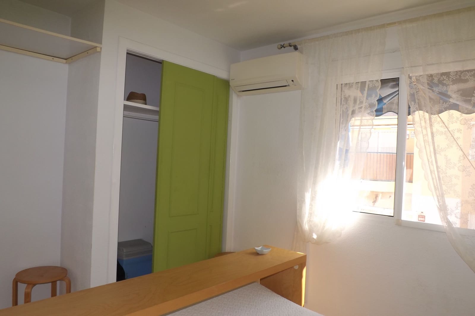 3 quarto Bungalow para venda em Torrevieja com piscina - 130 000 € (Ref: 9895003)