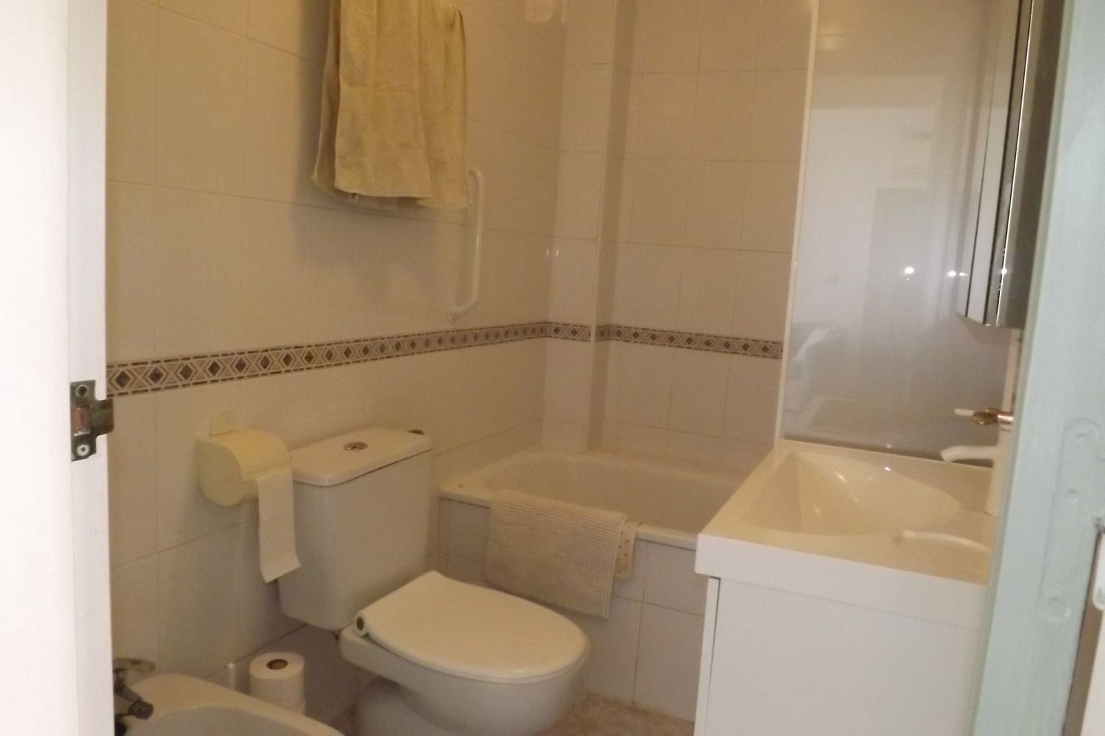 3 quarto Bungalow para venda em Torrevieja com piscina - 130 000 € (Ref: 9895003)