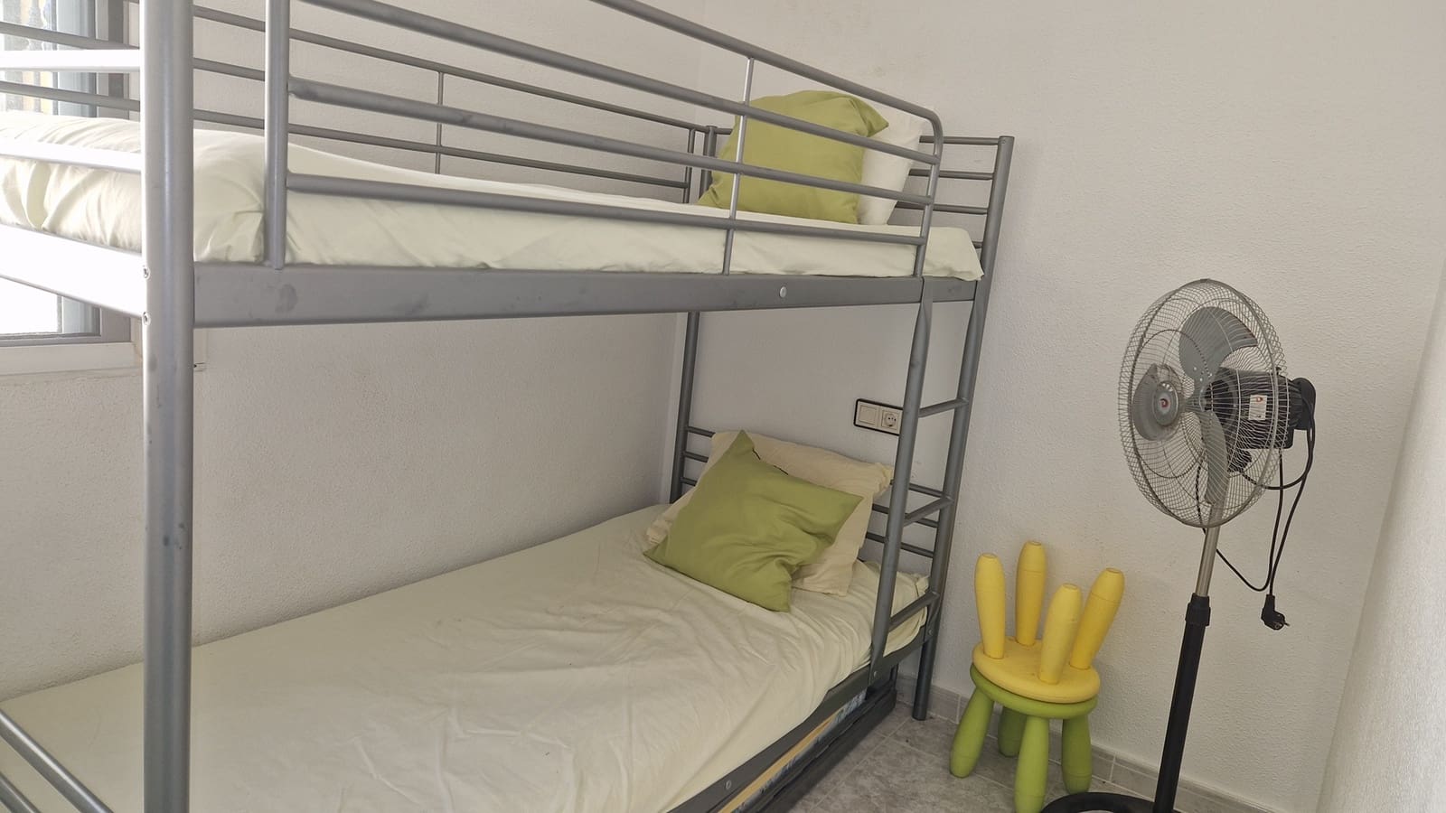 3 quarto Bungalow para venda em Torrevieja com piscina - 130 000 € (Ref: 9895003)