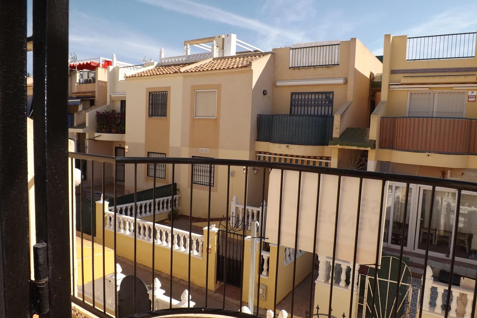 3 quarto Bungalow para venda em Torrevieja com piscina - 130 000 € (Ref: 9895003)
