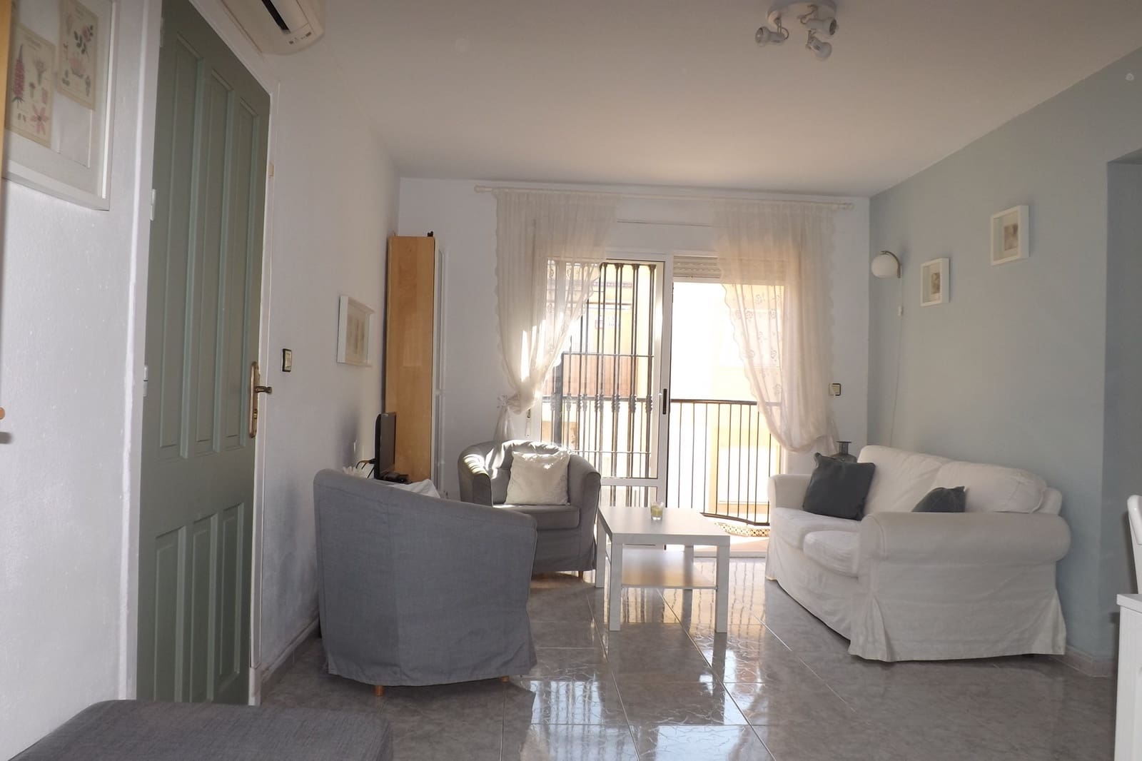 3 quarto Bungalow para venda em Torrevieja com piscina - 130 000 € (Ref: 9895003)